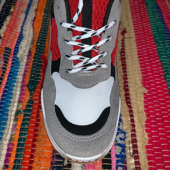 lace up chunky sole sneakers